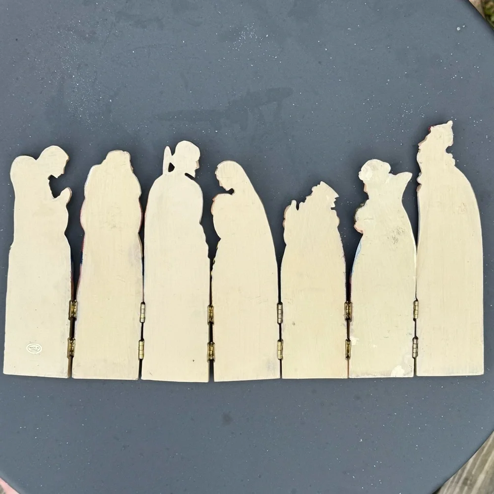 VTG Christmas Nativity Hand Painted Hinged Fence Intricate Carved Detail